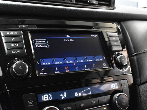 Used 2019 Nissan Rogue S image 15