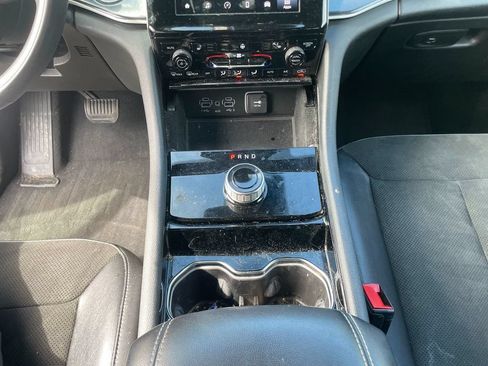 Used 2022 Jeep Grand Cherokee L Laredo AWD/4WD image 22