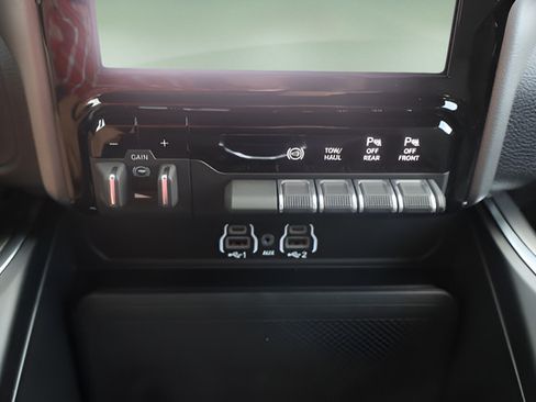New 2026 RAM 3500 Big Horn AWD/4WD image 23