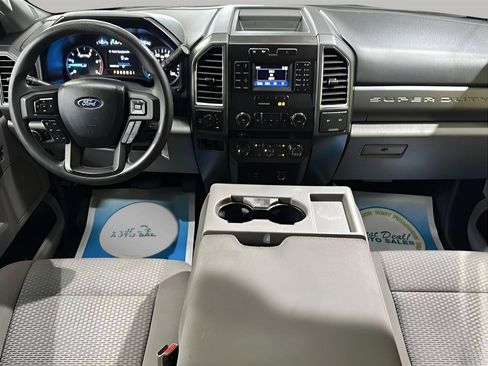 Used 2017 Ford F250 XLT w/ XLT Value Package AWD/4WD image 11