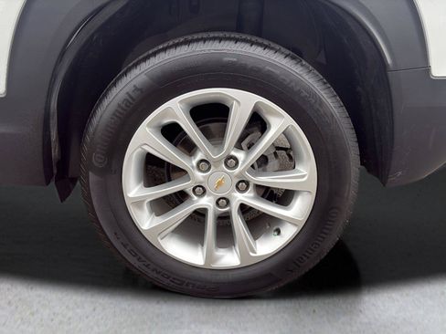 Used 2024 Chevrolet TrailBlazer LS AWD/4WD image 45