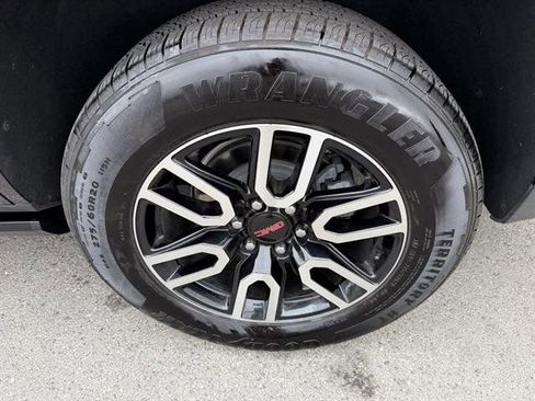 Used 2022 GMC Yukon AT4 image 15