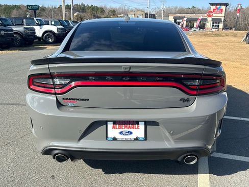 Used 2023 Dodge Charger R/T w/ Blacktop Package image 4
