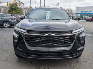 New 2026 Chevrolet Trax RS w/ Sunroof Package FWD video 2