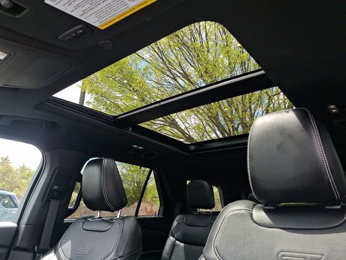 Certified 2022 Ford Explorer ST w/ Equipment Group 401A image 16