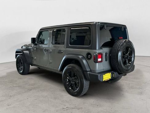 Used 2020 Jeep Wrangler Unlimited Sport AWD/4WD image 3