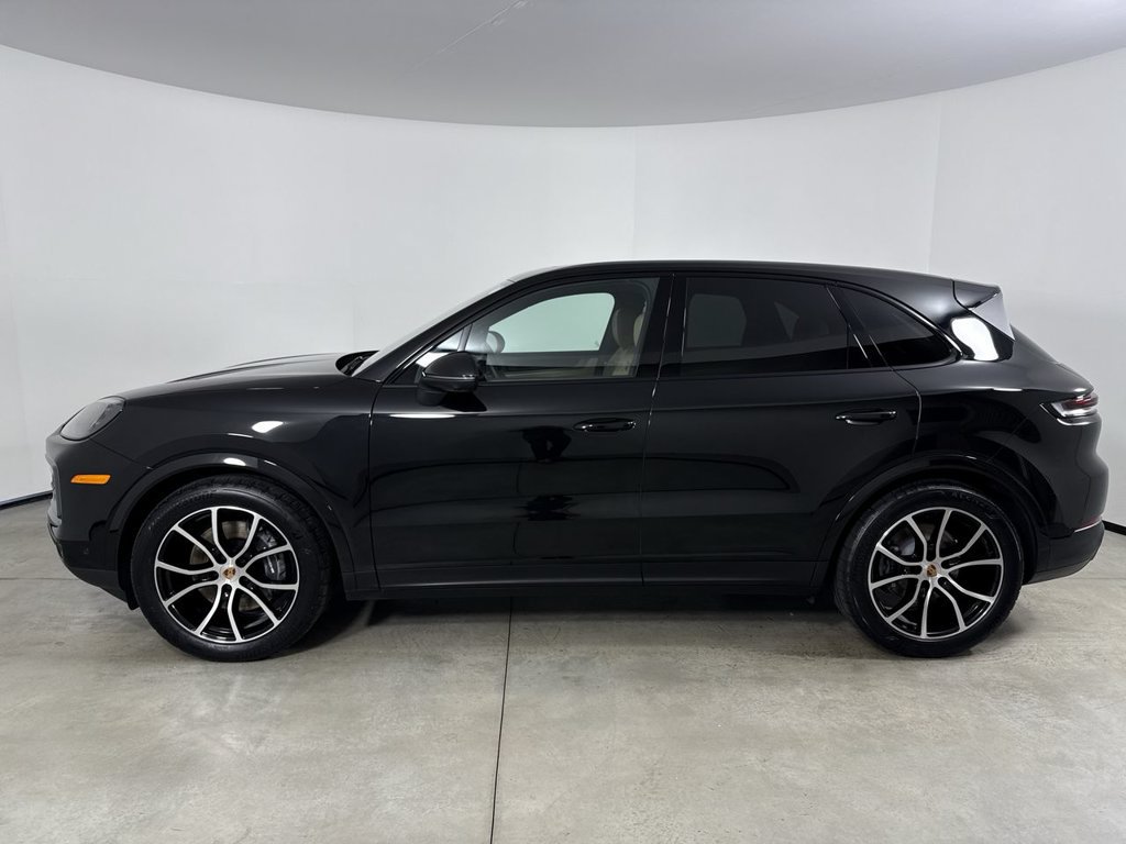 Certified 2026 Porsche Cayenne AWD/4WD image 2