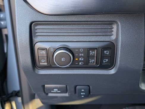 New 2026 Ford F250 Lariat w/ Black Appearance Package image 20