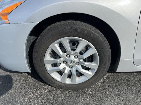 Used 2015 Nissan Altima 2.5 S w/ Power Driver Seat Package image 9