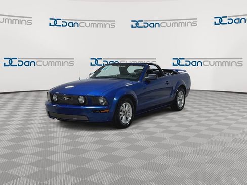 Used 2006 Ford Mustang Convertible image 4