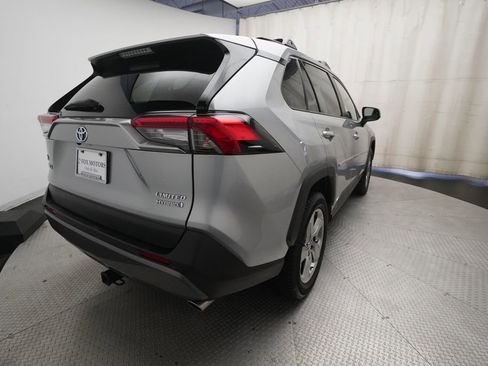 Used 2019 Toyota RAV4 Limited AWD/4WD image 13