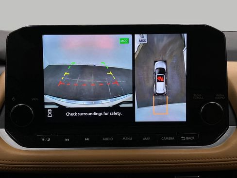 Used 2023 Nissan Rogue Platinum w/ Platinum Premium Package image 24