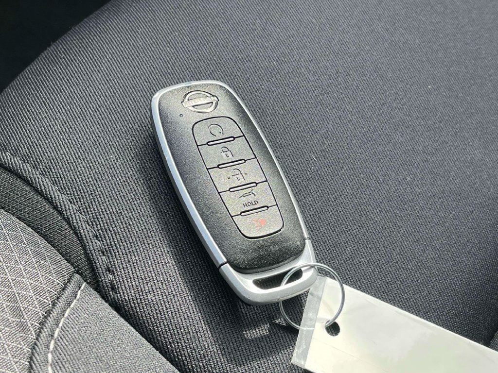 Used 2026 Nissan Pathfinder SV FWD image 39