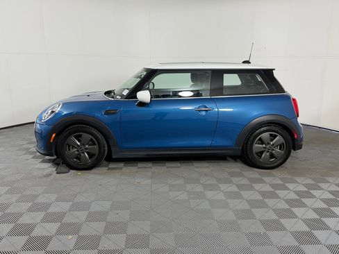 Used 2023 MINI Cooper 2-Door Hardtop image 2