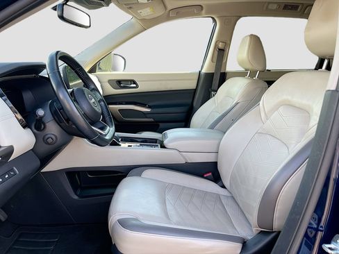 Used 2022 Nissan Pathfinder Platinum w/ Lighting Package (N93) FWD image 21