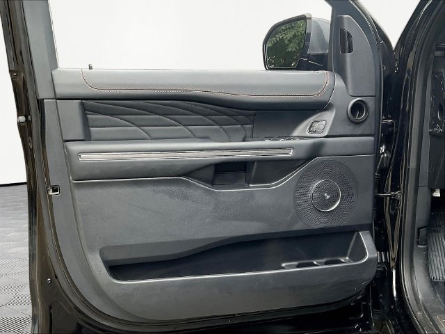 Used 2024 Ford Expedition Max Platinum RWD image 21