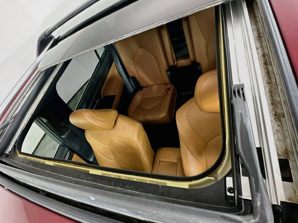 Certified 2023 Toyota Highlander Platinum FWD image 22