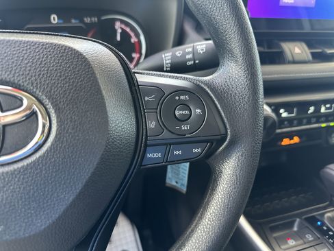 Certified 2023 Toyota RAV4 LE AWD/4WD image 27