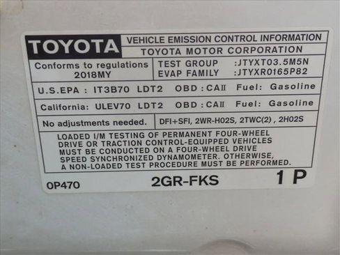 Used 2018 Toyota Tacoma TRD Off-Road w/ Technology Package image 24