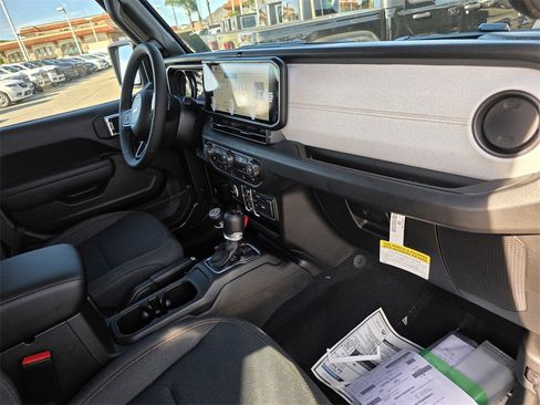 New 2026 Jeep Gladiator Sport image 14