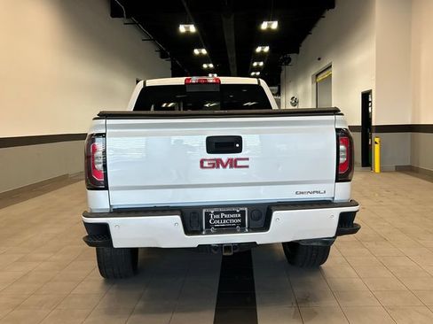Used 2018 GMC Sierra 1500 Denali w/ Denali Ultimate Package AWD/4WD image 3