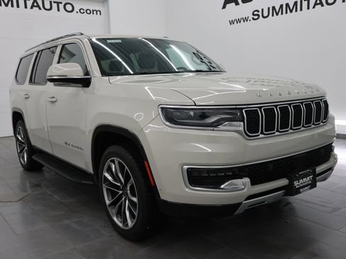 Used 2022 Jeep Wagoneer Series II w/ Premium Group I image 2
