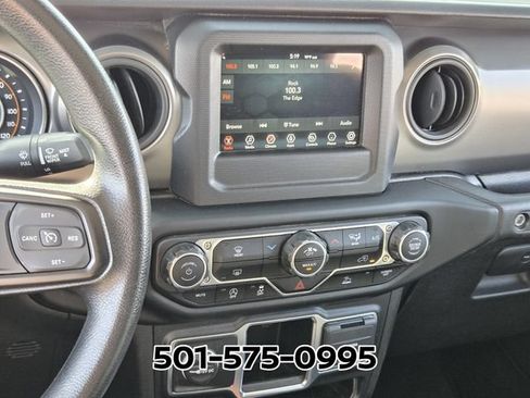 Used 2023 Jeep Gladiator Sport AWD/4WD image 25