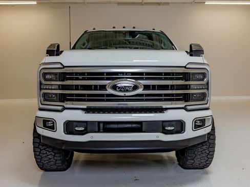 Used 2024 Ford F250 Limited w/ Snow Plow Prep Package AWD/4WD image 2