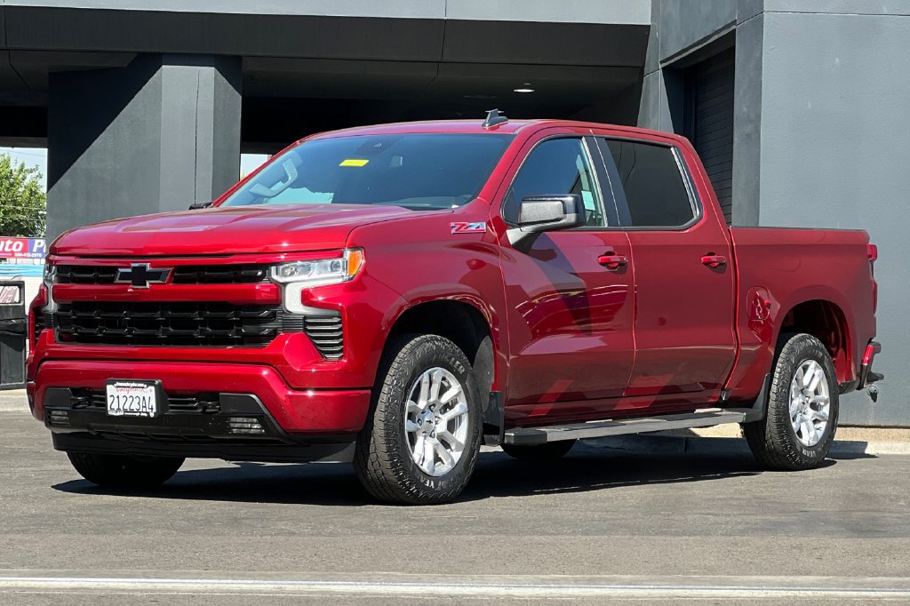 Used 2024 Chevrolet Silverado 1500 RST w/ Z71 Off-Road Package AWD/4WD image 8