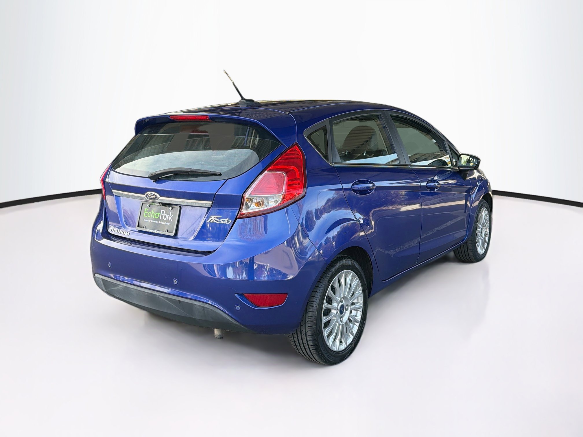 Used 2015 Ford Fiesta Titanium FWD image 9