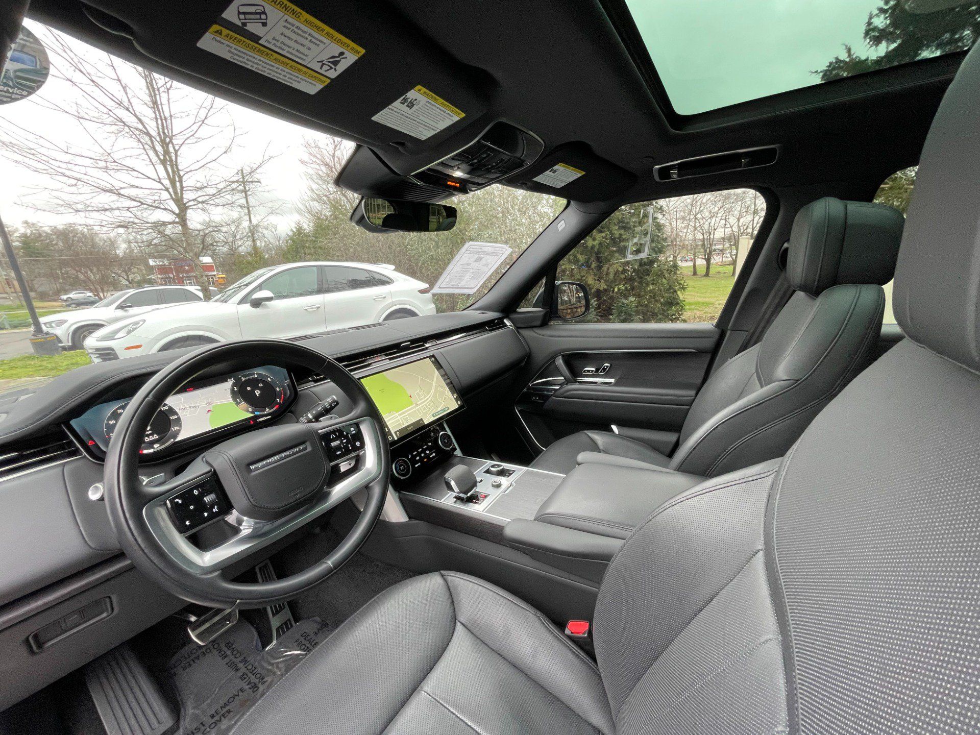 Used 2023 Land Rover Range Rover SE AWD/4WD image 11