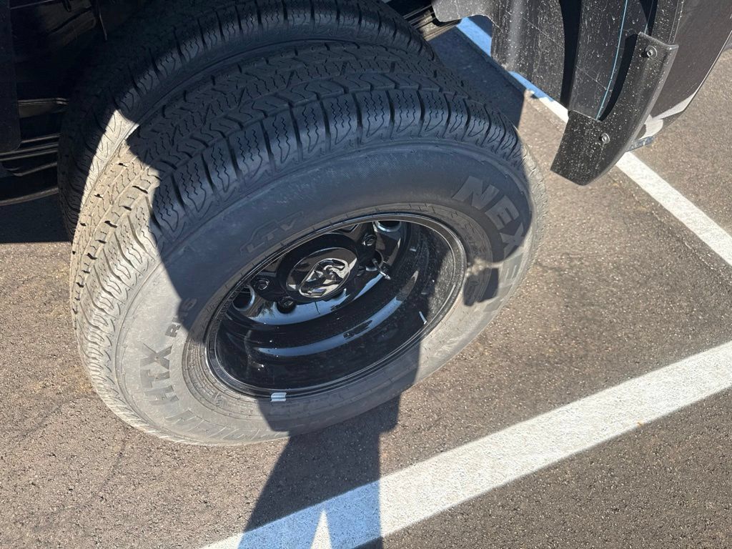 New 2027 RAM 3500 Big Horn AWD/4WD image 15