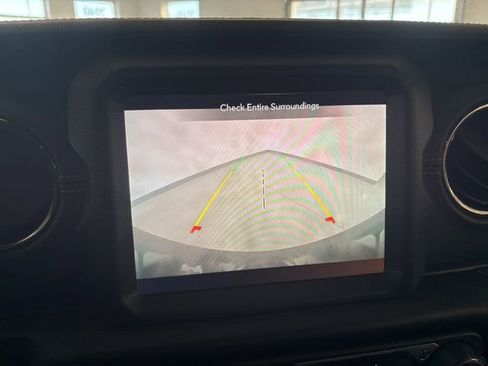 Used 2021 Jeep Wrangler Unlimited Sahara image 42