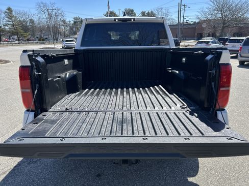 Used 2024 Toyota Tacoma TRD Off-Road AWD/4WD image 17