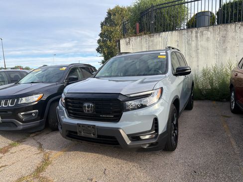 Used 2024 Honda Passport Black Edition image 7