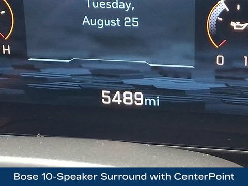 Used 2025 Chevrolet Suburban Premier AWD/4WD image 6