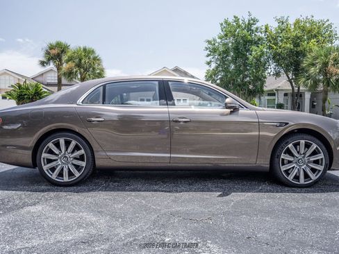 Used 2015 Bentley Flying Spur W12 AWD/4WD image 9