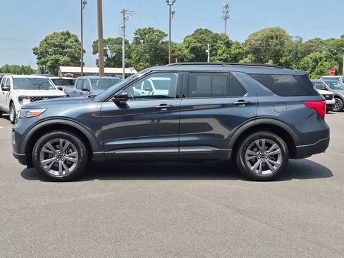 Used 2023 Ford Explorer XLT w/ Equipment Group 202A AWD/4WD image 5