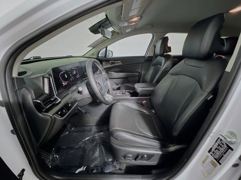 Used 2023 Kia Sportage EX image 15