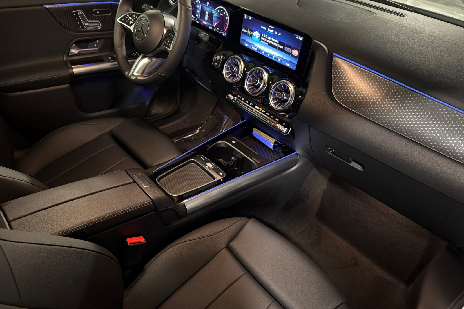 New 2026 Mercedes-Benz GLA 250 image 14