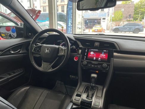 Used 2018 Honda Civic Sport Touring image 23