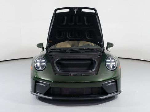 Used 2026 Porsche 911 GT3 RWD image 8