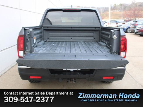 Certified 2017 Honda Ridgeline RTS image 6
