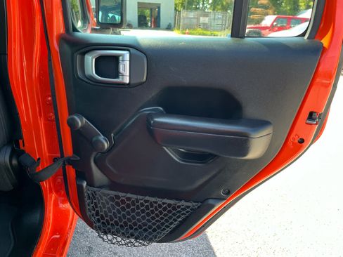 Used 2018 Jeep Wrangler Unlimited Sport AWD/4WD image 29