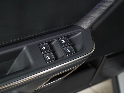 Used 2024 Rivian R1S Adventure AWD/4WD image 21