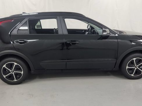 New 2026 Kia Niro LX FWD image 2