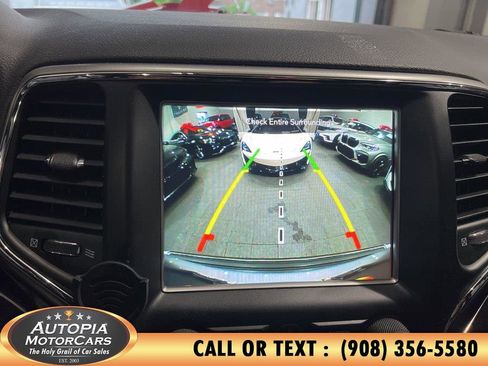 Used 2018 Jeep Grand Cherokee Trailhawk AWD/4WD image 28