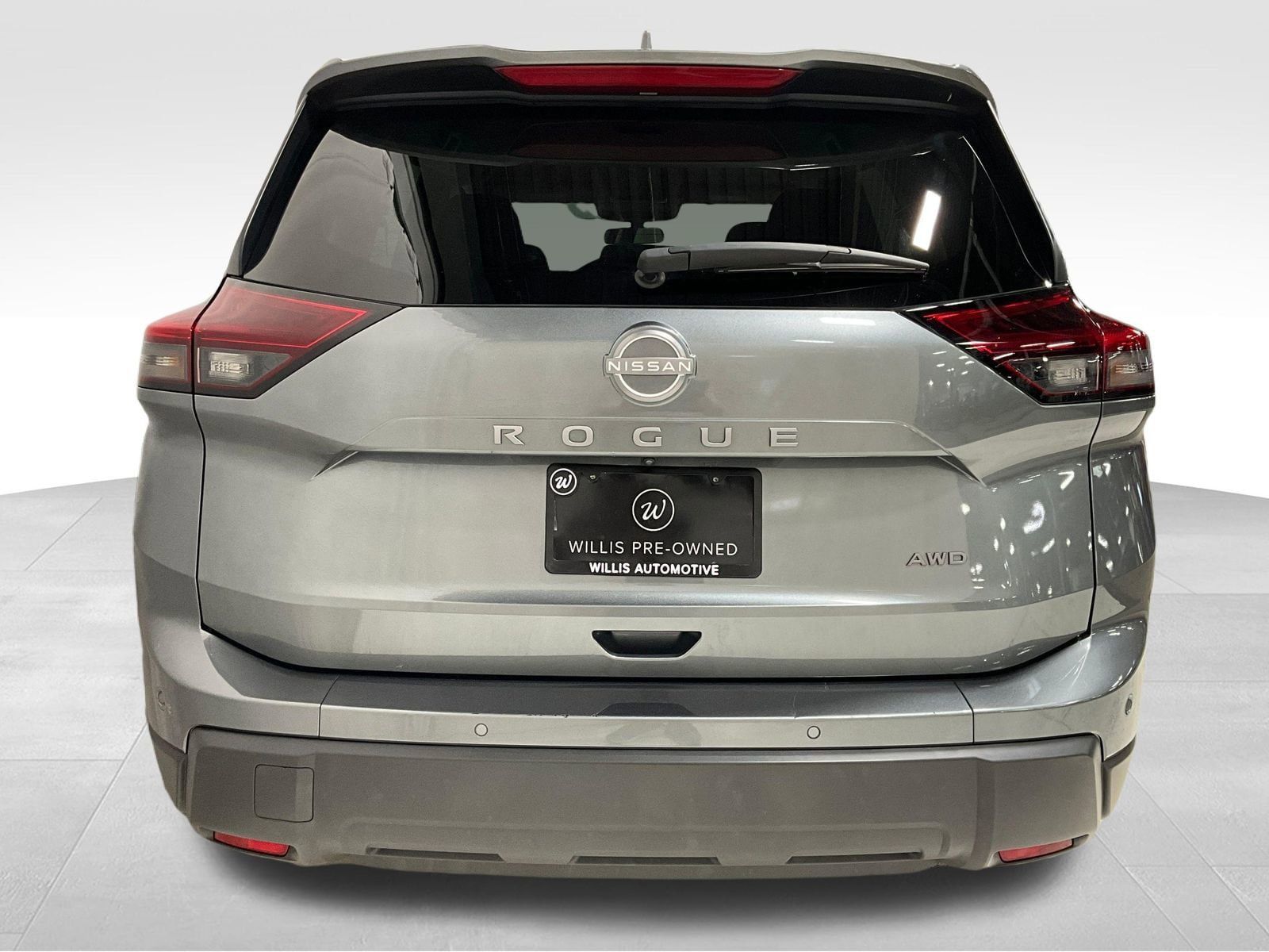 Used 2025 Nissan Rogue SV AWD/4WD image 6