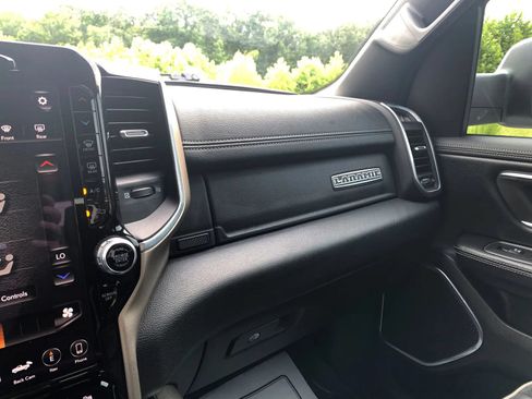 Used 2019 RAM 1500 Laramie w/ Sport Appearance Package AWD/4WD image 21