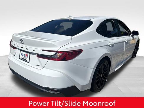 Used 2025 Toyota Camry SE image 10